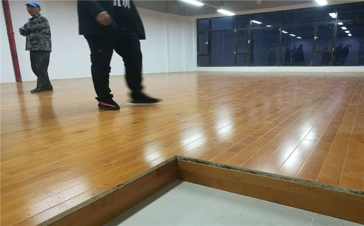 歐氏拼接板籃球場實木地板廠家報價表