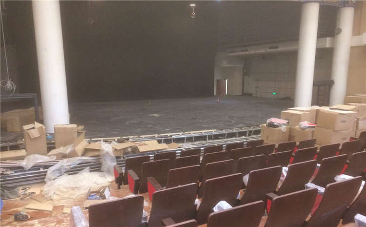 歐氏24厚風雨操場運動地板一般多少錢？