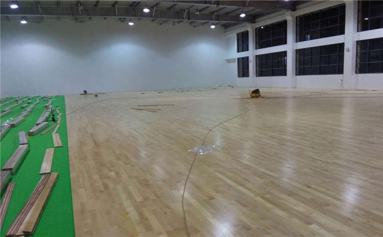 訓(xùn)練館運(yùn)動(dòng)木地板生產(chǎn)廠(chǎng)家