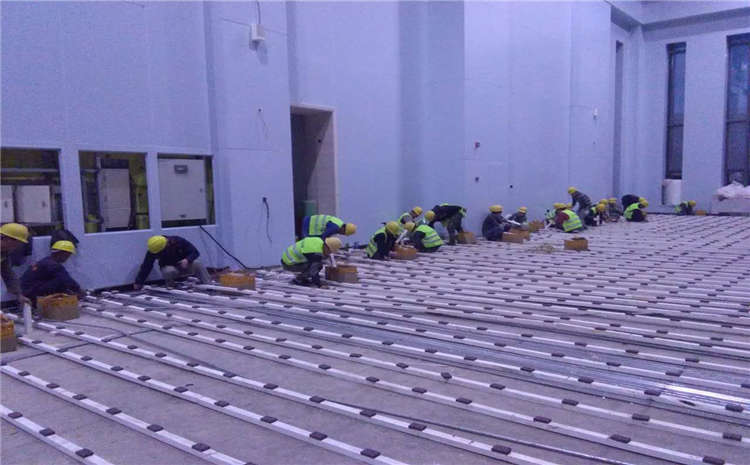 挑選專業(yè)運(yùn)動(dòng)木地板這么辦