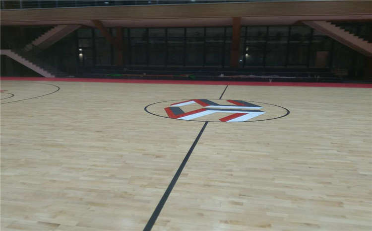 硬木企口運(yùn)動木地板價(jià)格是多少