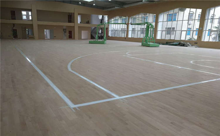 歐氏拼接板體育館木地板價(jià)格是多少錢(qián)？