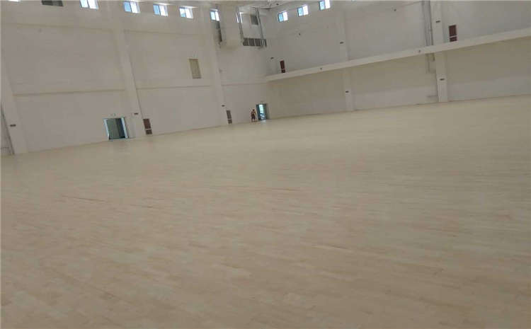 歐氏楓木乒乓球館木地板怎么保養(yǎng)？