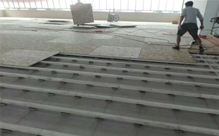 怎么判斷體育館運(yùn)動(dòng)木地板的質(zhì)量？