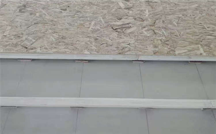 歐氏五角楓實(shí)木運(yùn)動(dòng)地板怎么翻新？