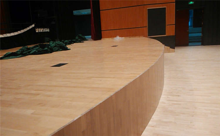 運(yùn)動木地板如何防潮？