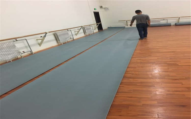 體育館運動木地板廠家怎么選