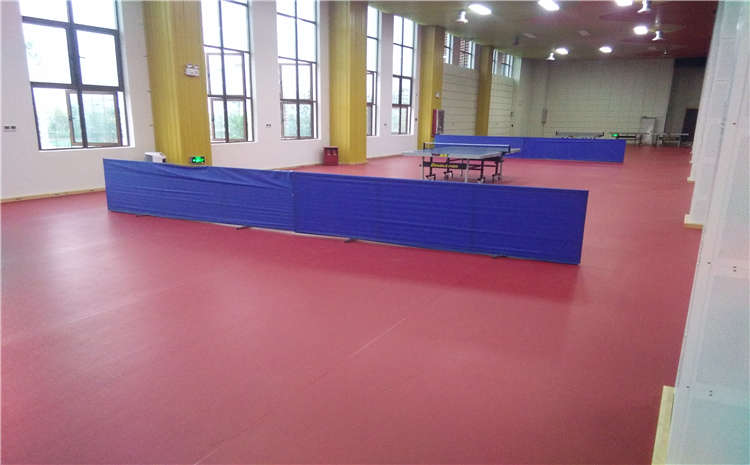 歐氏拼接板籃球運(yùn)動(dòng)地板一般多少錢？