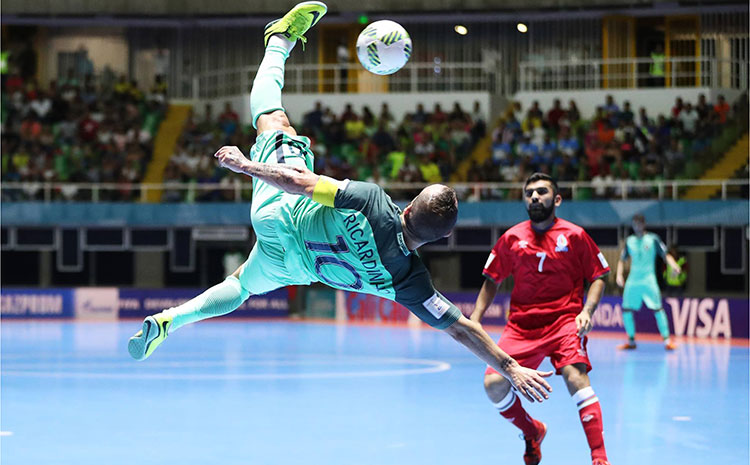 歐氏松木舞臺運動木地板怎么翻新？