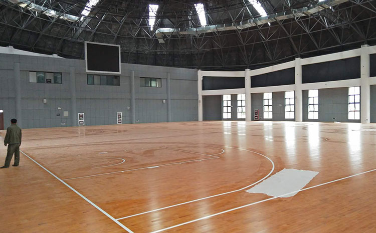 體育場木地板，要這么選？