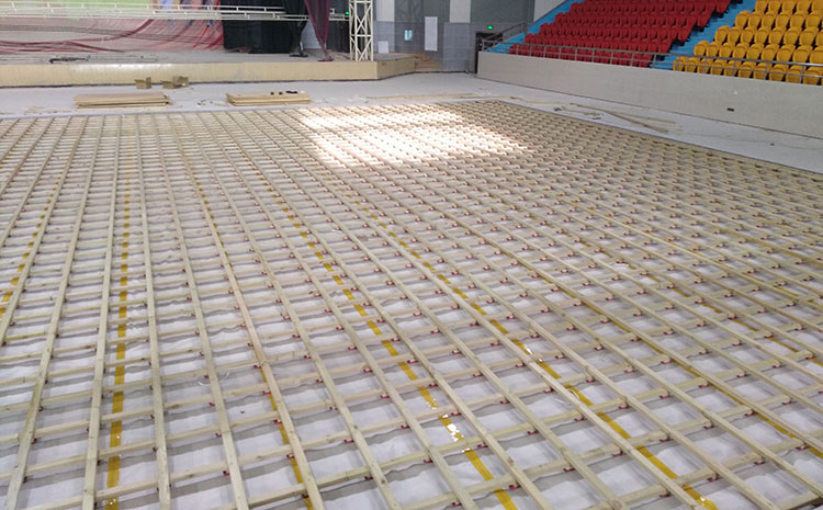 歐氏22厚羽毛球館木地板造價(jià)是的多少？