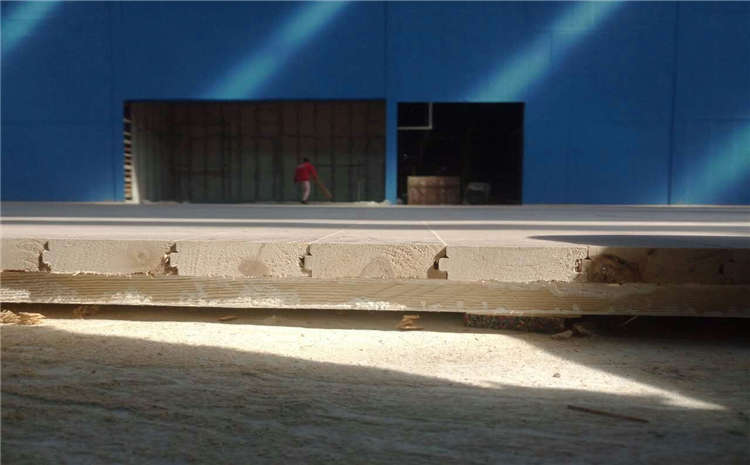 為什么要鋪裝體育木地板？