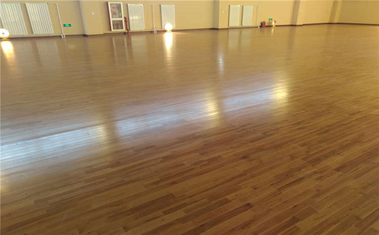 歐氏學(xué)校排球館木地板每平米價格