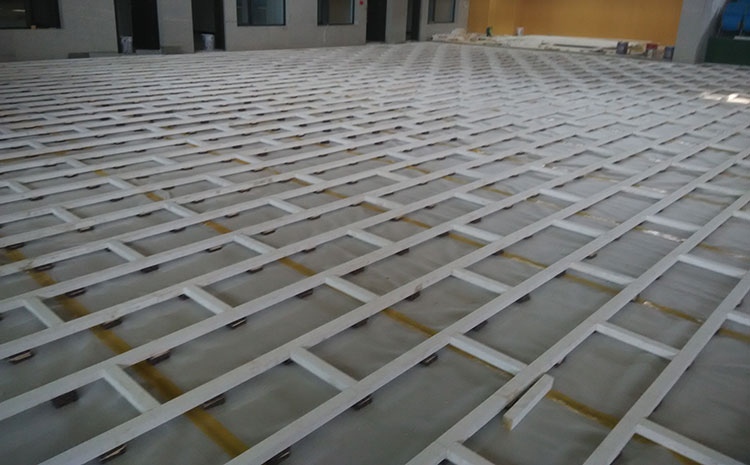 歐氏硬木企口運(yùn)動(dòng)籃球地板多少錢一平米？