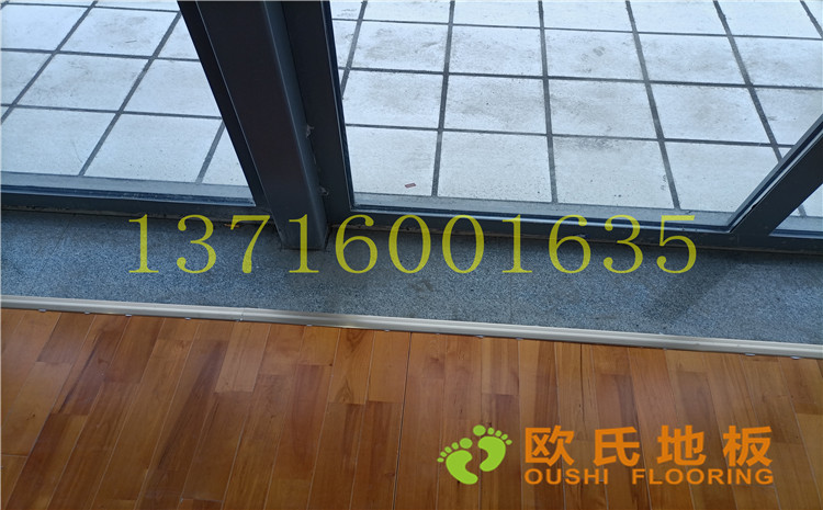 江蘇宿遷富民路學(xué)校體育館木地板案例-歐氏運動木地板廠家