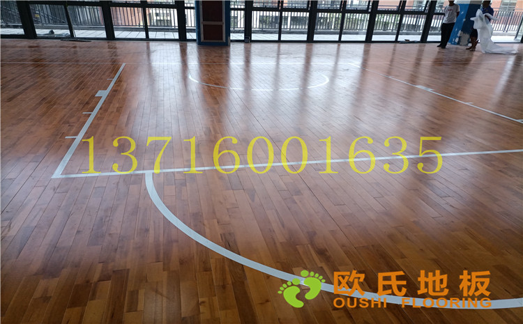 江蘇宿遷富民路學(xué)校體育館木地板案例-歐氏運動木地板廠家