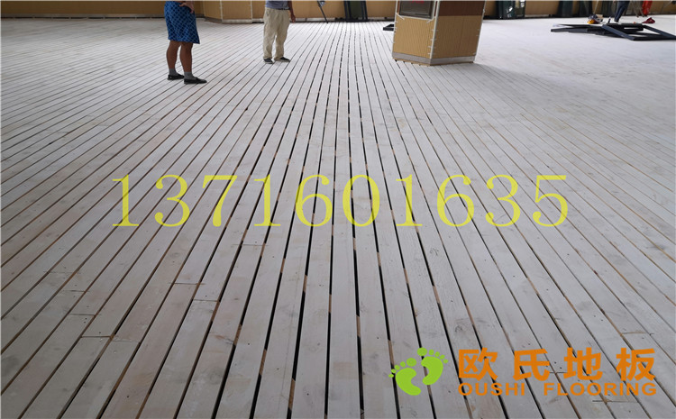 南京市埔口區(qū)實(shí)驗(yàn)小學(xué)體育館木地板案例-歐氏運(yùn)動(dòng)木地板廠家