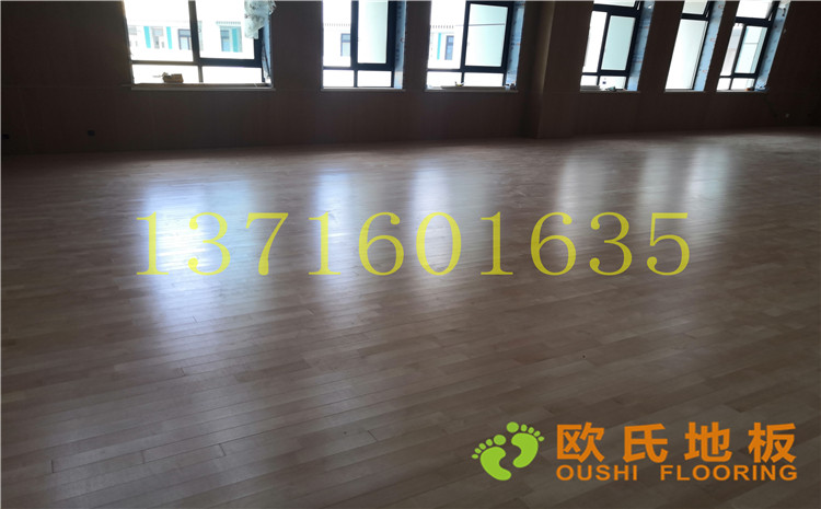 南京市埔口區(qū)實(shí)驗(yàn)小學(xué)體育館木地板案例-歐氏運(yùn)動(dòng)木地板廠家
